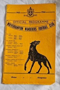 Wolverhampton Wanderers v Crystal Palace.  30. Oktober 1965. Zweite Liga. - Bild 1 von 4