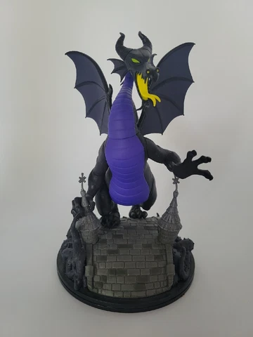 Disney: 8.5" Maleficent Dragon Q-Fig Max Elite Bridge Diorama Cover