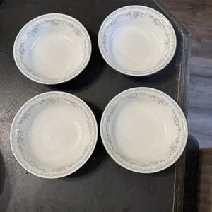 Royal Lace Johann Haviland Berry Dessert Bowls Set of 4  - Picture 1 of 6
