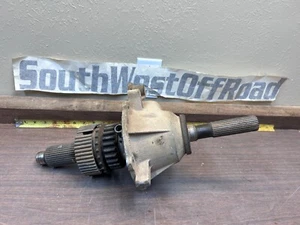 1987-1995 JEEP WRANGLER NP231 Transfer Case Main Shaft, Oil Pump, Housing - Picture 1 of 5
