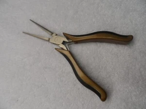 Craftsman Professional 5-1/2" Needle Nose Precision Pliers PN 45661 (gold/black) - Bild 1 von 4