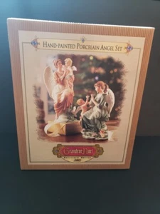Grandeur Noel Hand Painted Porcelain Angel Set 2002 Collector's Edition - Picture 1 of 3