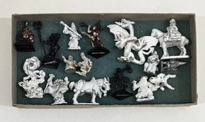 Advanced Dungeons & Dragons 2001 Wizards Box & Assorted D&D & Warhammer Figures - Imagen 1 de 18