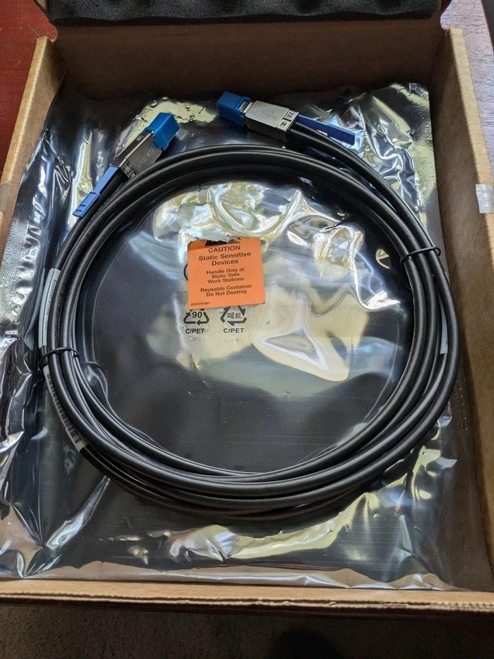 HPE 2.0m External Mini SAS High Density to Mini SAS Cable P/N HPE 691970-003 - Image 1 of 1