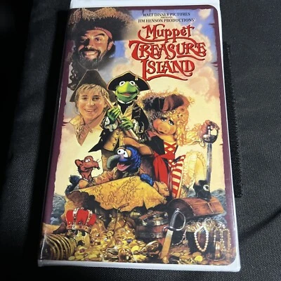 Jim Henson Muppet Treasure Island VHS Video Tape 1996 Movie Clamshell Case - Image 1 of 4