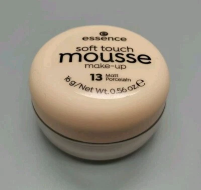 Essence: Soft Touch Mousse Make Up Foundation - 13 Matt Porcelain - 16 g - Bild 1 von 2