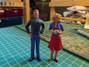 2 G Gauge 1:25 Scale Hand Painted Standing Figures F-O-005 - Picture 1 of 5