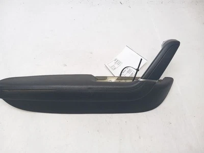 REPOSABRAZOS LATERAL PUERTA CONDUCTOR NEGRO se adapta a VOLKSWAGEN CC 2009 - 2017 OEM 3C8 867 165 Foto 1 de 4