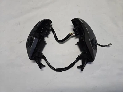 Controles de volante (OEM) 2004 - 2009 Toyota Prius sem navegação  - Imagem 1 de 4