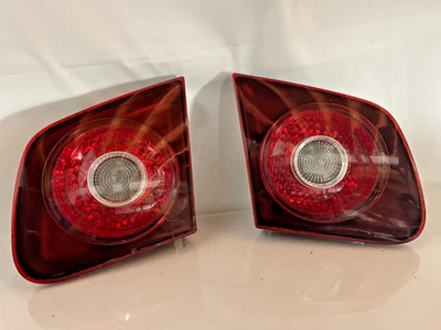 Luz trasera interior Volkswagen Jetta 2008-2009 (par) - OEM Foto 1 de 4