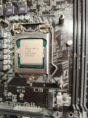 Mainboard ASUS Z170M-Plus mit Core i5 CPU i5-6500 3,2MHz - Bild 1 von 4
