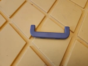2000-2005 Ford Excursion Tan Row 2 Seat Belt Plastic Clip Housing Trim Piece OEM - Picture 1 of 11