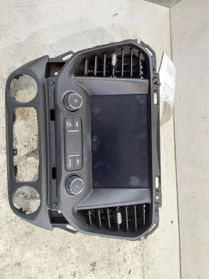 Panel de control de radio GMC ACADIA 2020-2021 2023 con identificación de pantalla 84689136 Foto 1 de 4