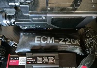 Sony CCD V8AF-E Video 8 Camera Recorder Camcorder High End   - Bild 1 von 4