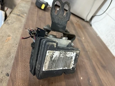 2008-2009 Dodge Avenger ABS Anti Lock Brake Actuator Pump - Image 1 of 4