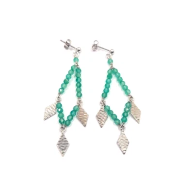 ORECCHINI IN ARGENTO 925 CON CALCEDONIO VERDE E ROMBI SFACCETTATI PENDENTI - Immagine 1 di 4