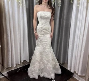 Maggie Sottero wedding dress Size 00 - Picture 1 of 13