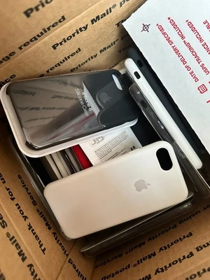 Bulk Wholesale Lot of 100 Mixed Apple Cell Phone Cases - Authentic - Image 1 of 4