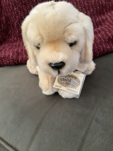 New Signature Webkinz Signature Yellow Labrador Retriever. WKS1082.  Sealed Code