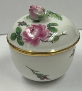 Meissen Bonbonniere Rose - first Quality - 2.5". DBM - Picture 1 of 7