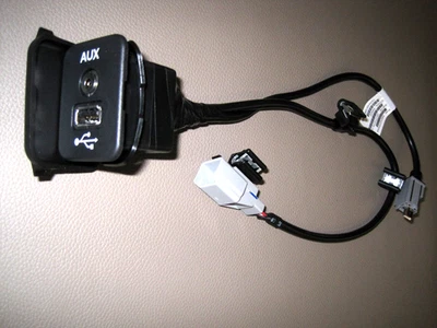 2011 - 2020 Dodge Charger Police USB Port AUX Harness Genuine MOPAR Foto 1 de 3