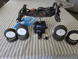 TLR 22 DC 5.0 ELITE 2WD BUGGY PROLINE J CONCEPTS ZEE TEAM ASSOCIATED XRAY MUGEN - Picture 1 of 13