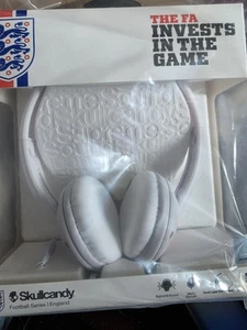 Skullcandy Headphones Over Ear Uprock 2 Head Phones Microphone England 3 Lions - Picture 1 of 3