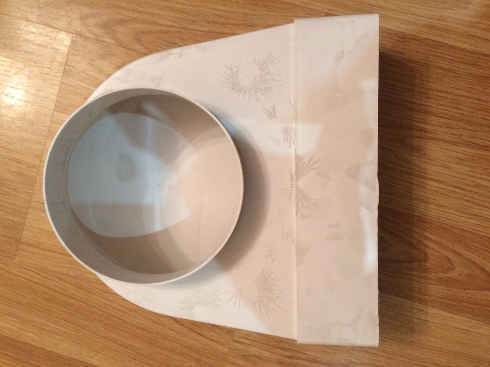 Manrose Low Profile Ducting 204 x 60mm 90 deg bend/ Appliance Connector - Image 1 of 1