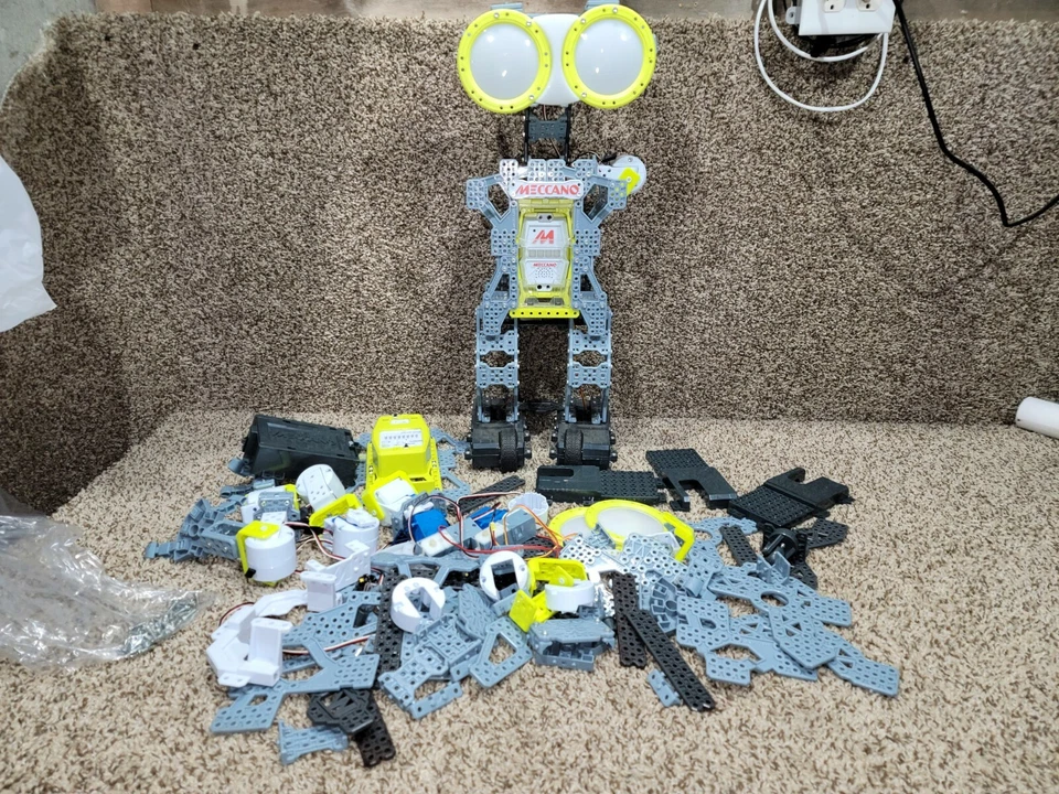 Meccano Meccanoid Personal Robot LOT brains work - Image 1 of 4