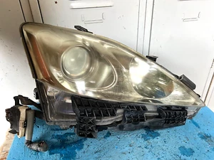 OEM 11/05-09/10 LEXUS IS250/ IS250C RIGHT HEADLAMP/ HEADLIGHT, GSE20R, XENON - Picture 1 of 6