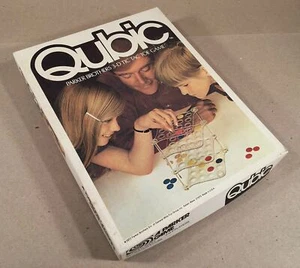 1972 Parker Brothers QUBIC SPIEL 3-D TIC TAC TOE Nr. 401 für Teile oder Reparatur - Bild 1 von 7