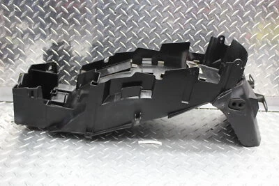 2006 YAMAHA YZF600R INNER REAR FENDER BATTERY TRAY PANEL 4TV-21611-00-00 - Image 1 of 4