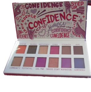 BH Cosmetics Give Back Charity Eye Shadow Palette New Sealed - Picture 1 of 2