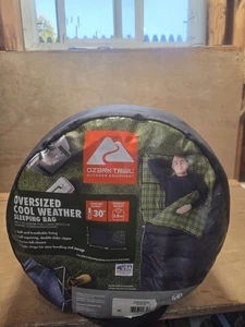 Ozark Trail Oversized 30 Grad Cool Weather Rechteckschlafsack, Grau - Bild 1 von 6