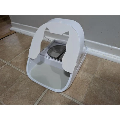 Cat Shaped Anti-Theft Frame for the SureFeed Microchip Pet Feeder - Image 1 of 4