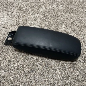 NISSAN KICKS CENTER CONSOLE ARMREST ARM REST STORAGE LID COVER OEM 2021 - 2023 - Bild 1 von 4
