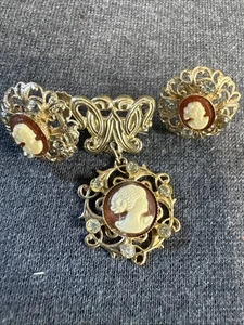 Juego de pendientes y prendedores vintage camafeo celuloide - Imagen 1 de 10