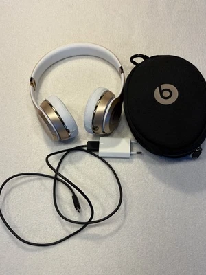 Beats Kopfhörer Guter Zustand Das Leder blättert ab:siehe die Fotos - Bild 1 von 4