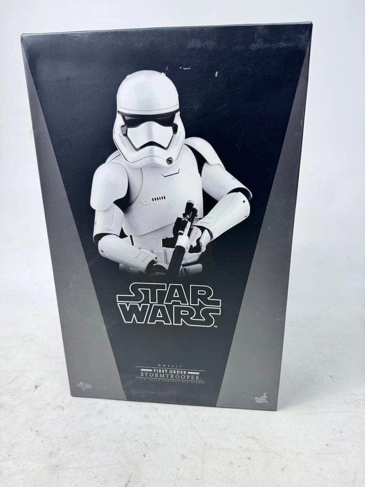 Hot Toys Star Wars First Order Stormtrooper MMS317 Figura in scala 1/6 - Immagine 1 di 4
