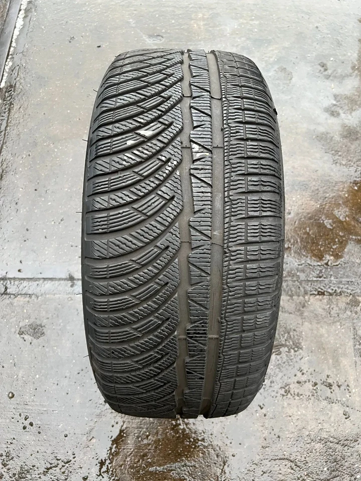 Winterreifen 245/50 R18 100H Michelin Pilot Alpin PA4 ZP RSC Runflat * 7,2-7,6mm - Bild 1 von 3