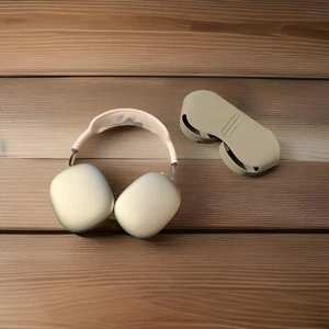 Apple AirPods Max - Green - Picture 1 of 9