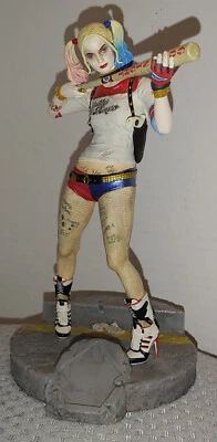 Estatua Harley Quinn LH1610 9 pulgadas DC Comics Escuadrón Suicida Foto 1 de 4