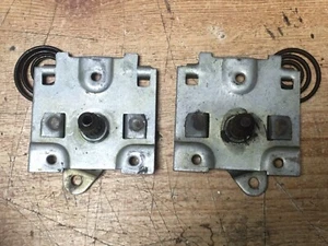 64 1/2 Ford Mustang Interior Door Opening Shaft Remote Pair OE Clip-On Type Pair - Bild 1 von 2