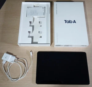 Samsung Galaxy Tab A 32GB Wifi (complete with charger / in good condition) - Afbeelding 1 van 6