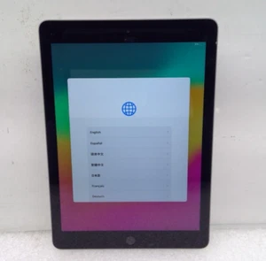 Apple iPad 6th Generation MR7G2LL/A A1893 - 32GB - Wi-Fi 9.7in Sliver - Locked - Afbeelding 1 van 2