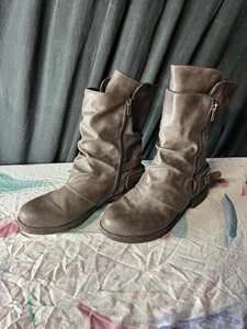 Jellypop Women's Boots Distressed Slouchy Buckle Zipper Mid-Calf Brown Size 9M - Picture 1 of 7