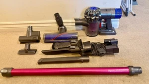 Dyson V6 Absolute Cordless Handheld Vacuum Cleaner With Brand New Battery - Picture 1 of 14