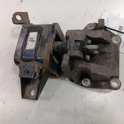 Hyundai Elantra Engine Motor Mount Left Driver  2017 2016 2015 2014 2013 - Image 1 of 4