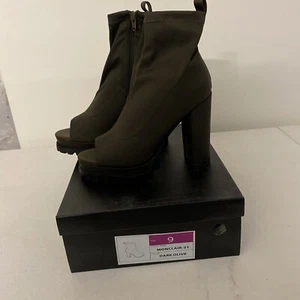 LILIANA Monclair-21 Women Ankle High Platform Lug Sole Chunky...NIB Size 9 - Picture 1 of 6