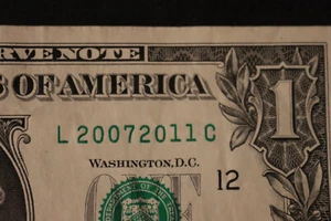 [FEB 7, 2011] [FEB 11, 2007] ONE DOLLAR FANCY BIRTHDAY NOTE  SN  L 20072011 C - Picture 1 of 3